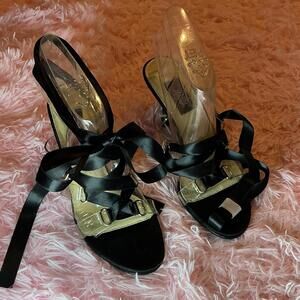 Hot in Hollywood Black and silver high heels with ribbon detail